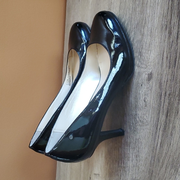Etienne Aigner Heels - Picture 5 of 10
